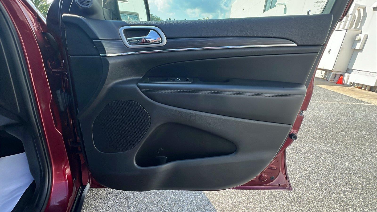 2020 Jeep Grand Cherokee Limited - 11