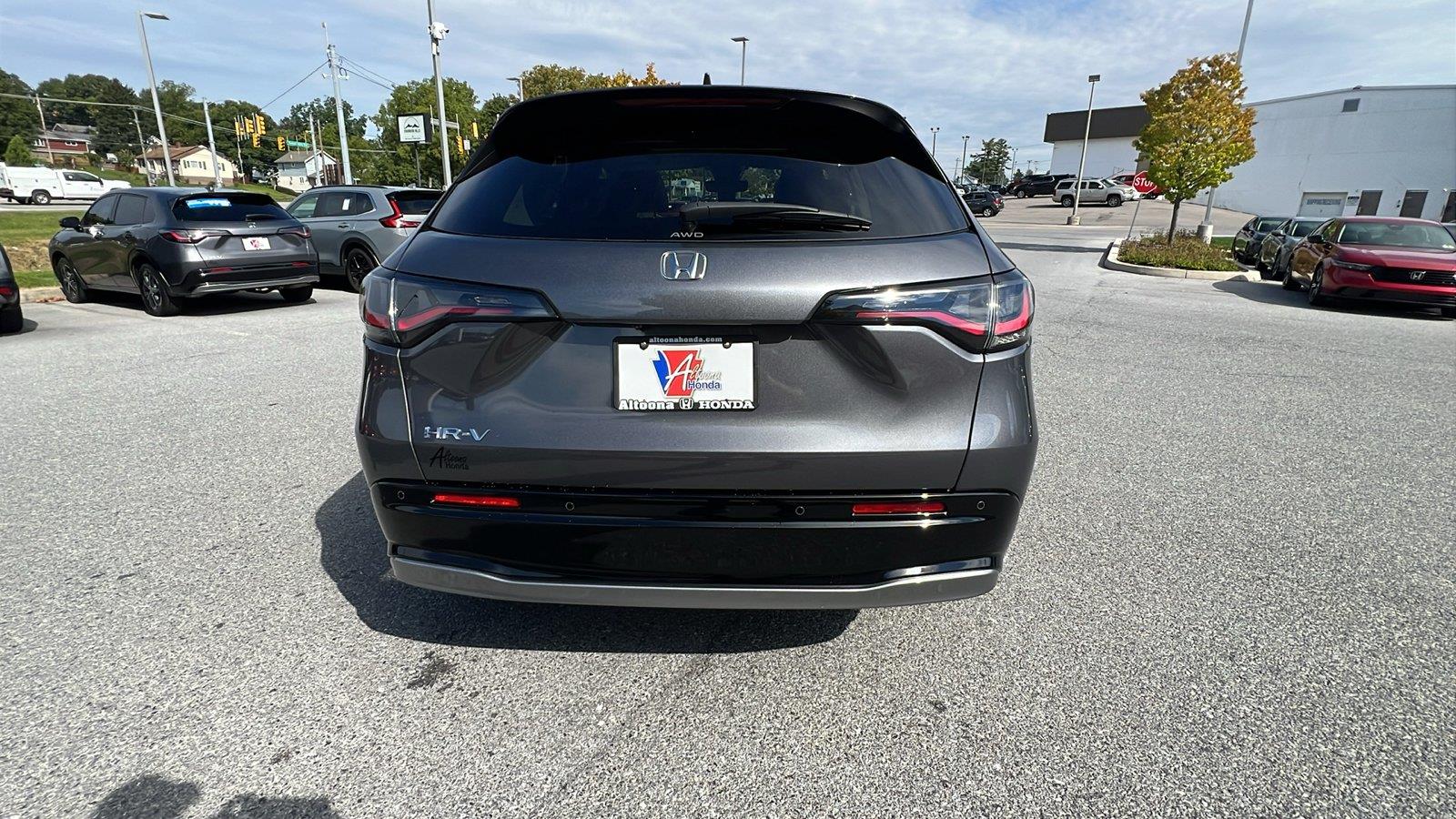 2027 Honda HR-V photo 5 of 30
