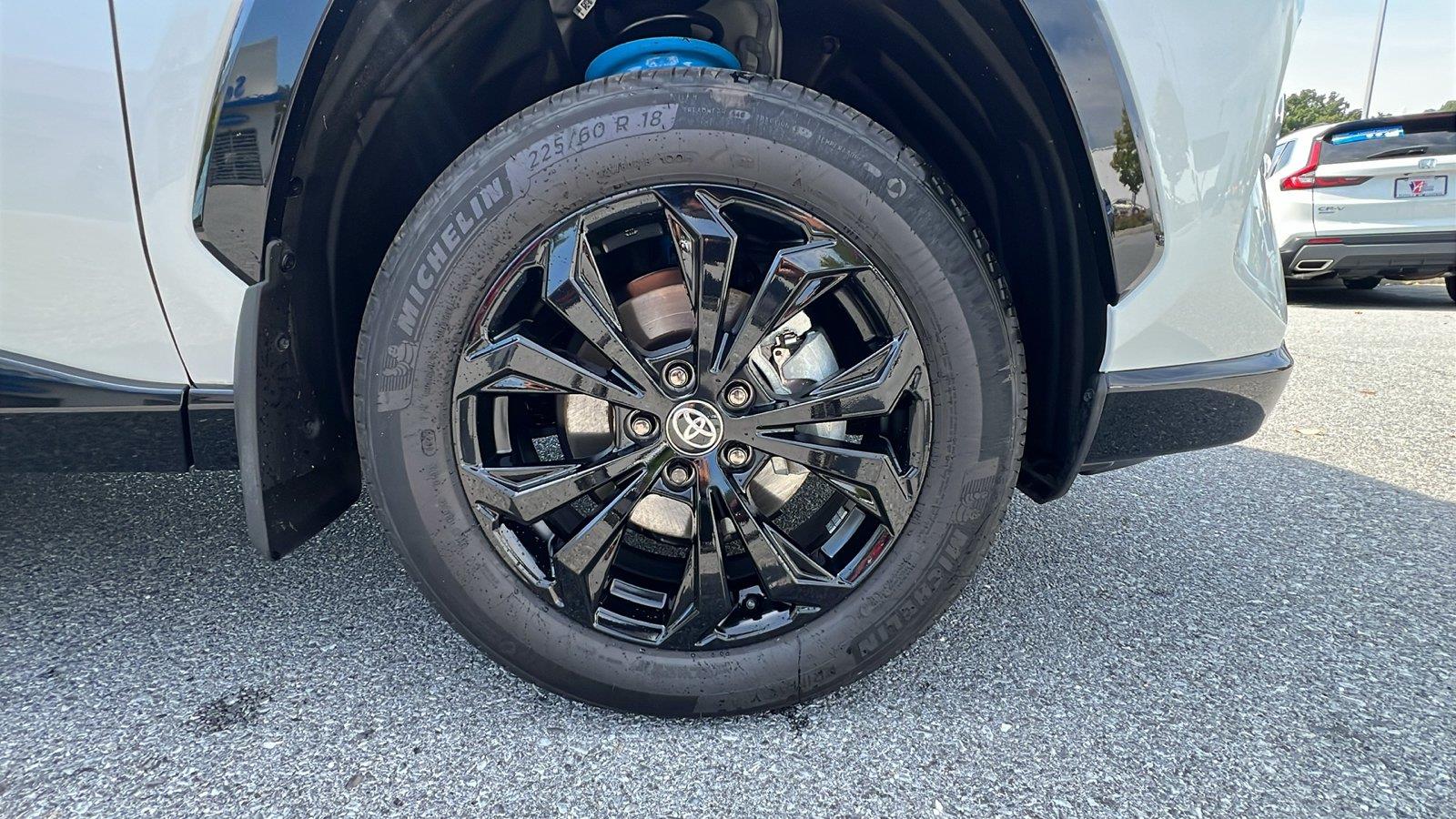 2025 Toyota RAV4 Hybrid XSE - 10
