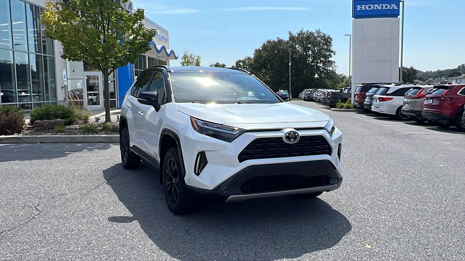 2025 Toyota RAV4 Hybrid XSE - 0