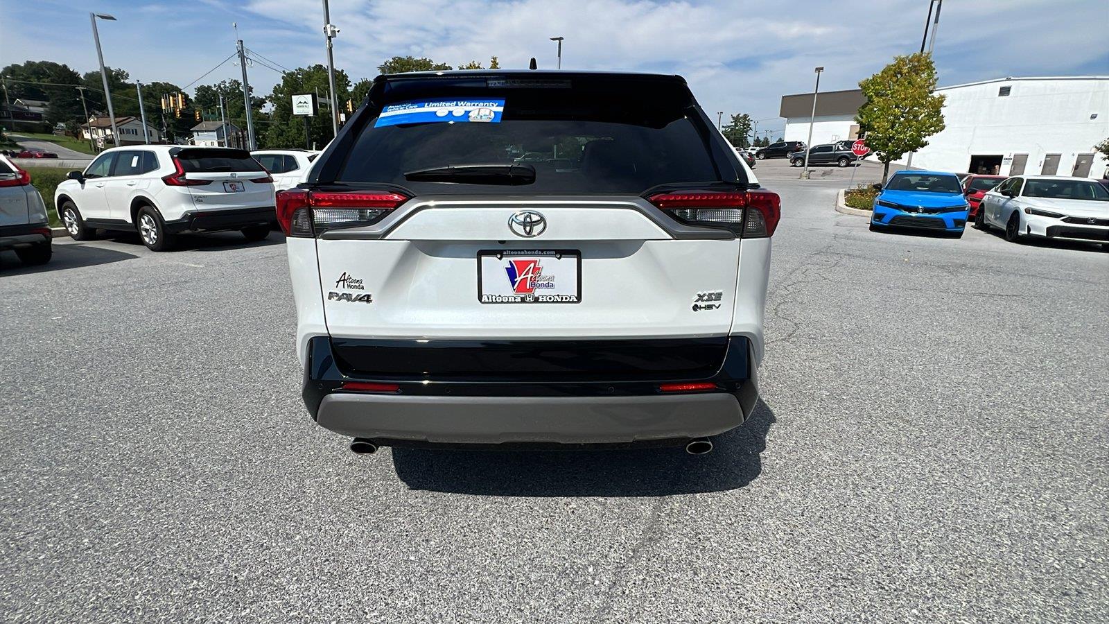 2025 Toyota RAV4 Hybrid XSE - 4