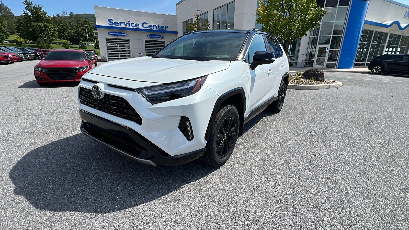 2025 Toyota RAV4 Hybrid XSE - 7