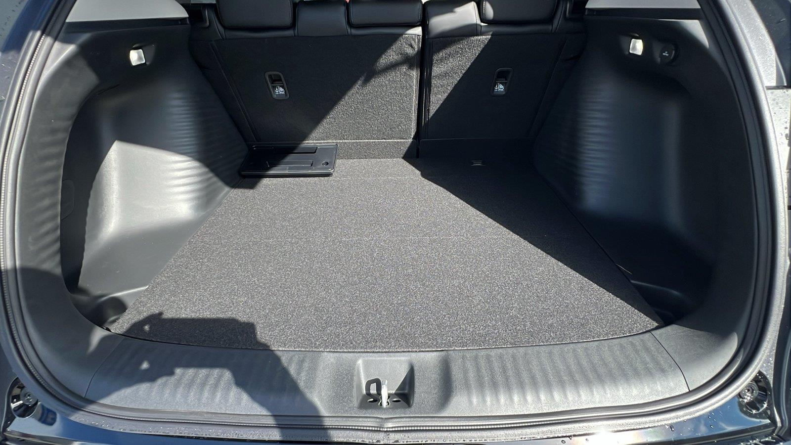 2027 Honda HR-V photo 16 of 30