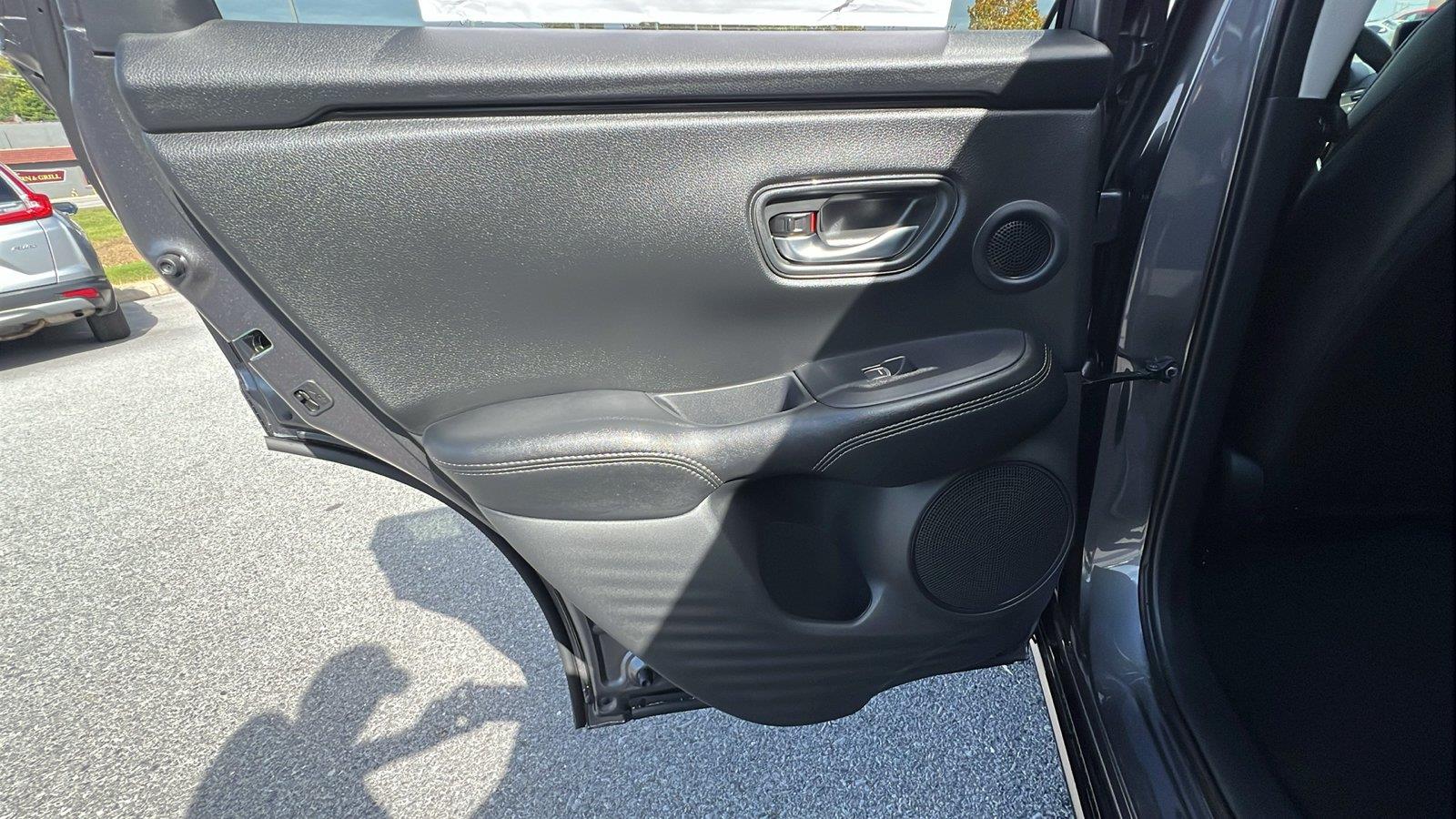 2027 Honda HR-V photo 17 of 30