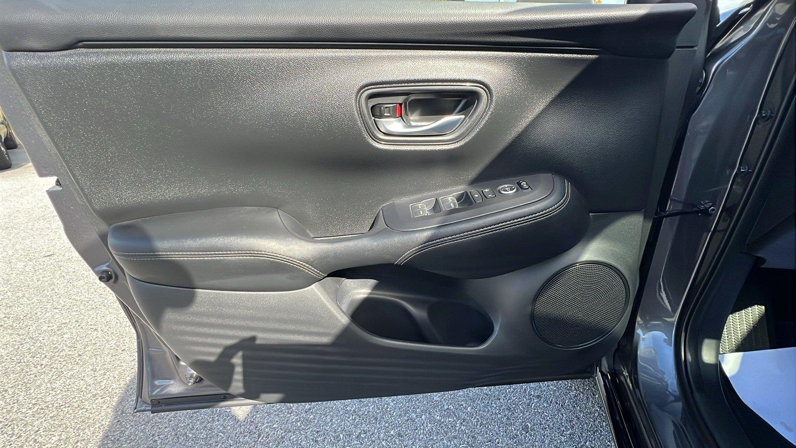 2027 Honda HR-V photo 21 of 30