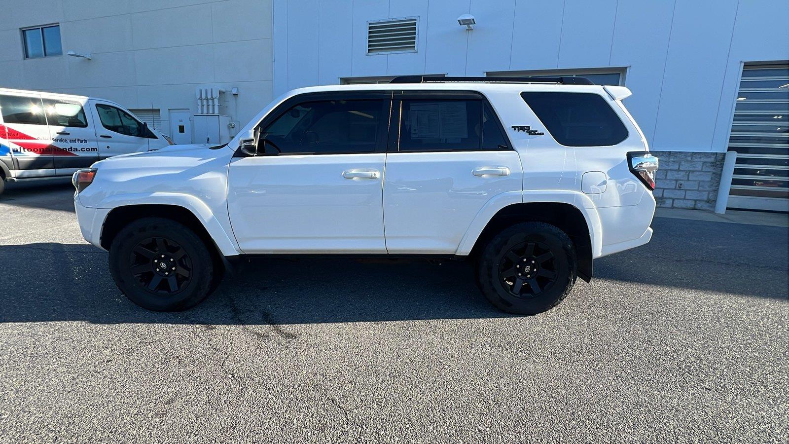 2019 Toyota 4Runner TRD Off-Road Premium - 6