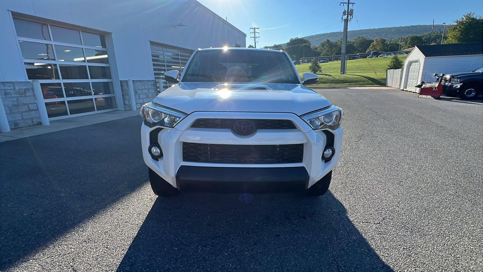 2019 Toyota 4Runner TRD Off-Road Premium - 8