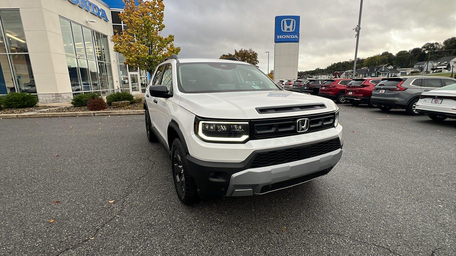 2026 Honda Passport photo 2 of 31