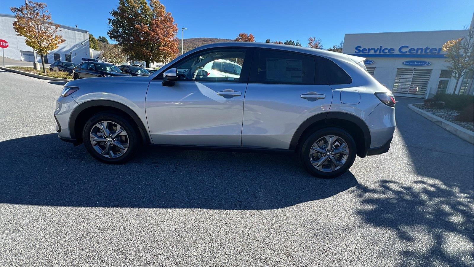 2027 Honda HR-V photo 7 of 29