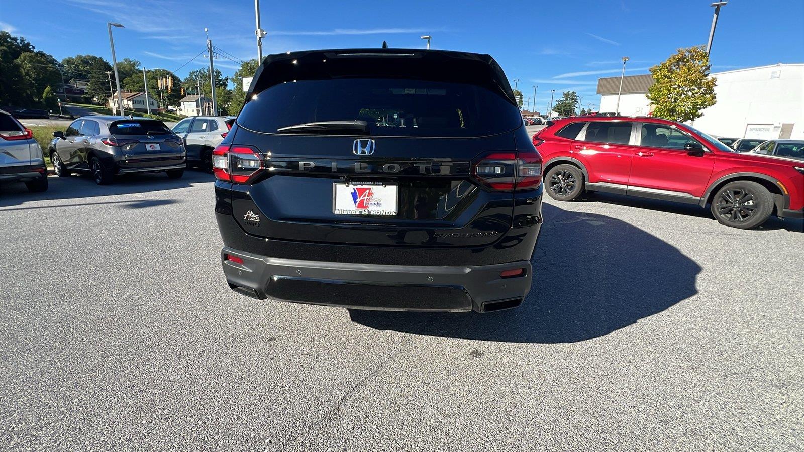 2026 Honda Pilot photo 5 of 35