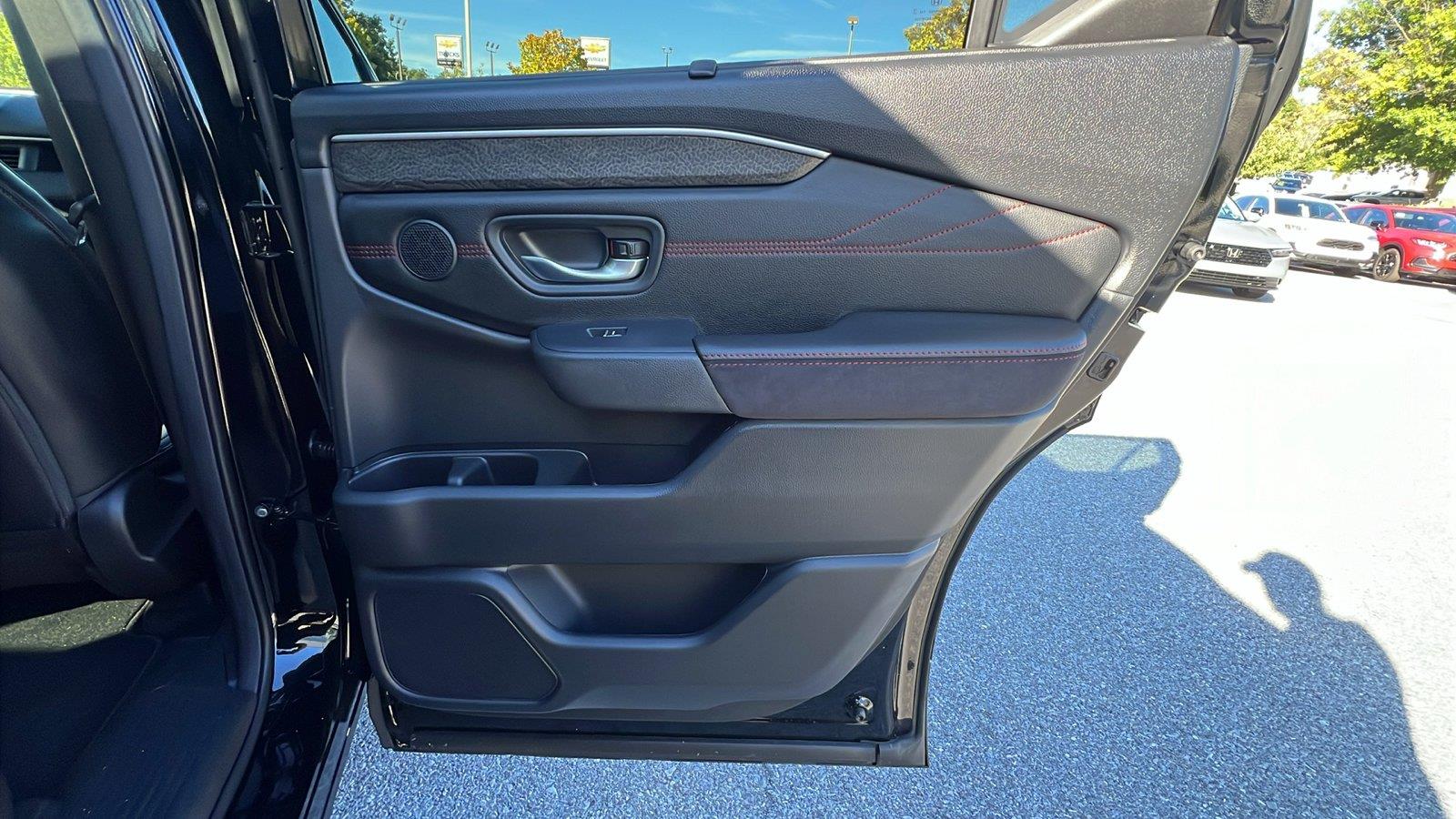 2026 Honda Pilot photo 14 of 35
