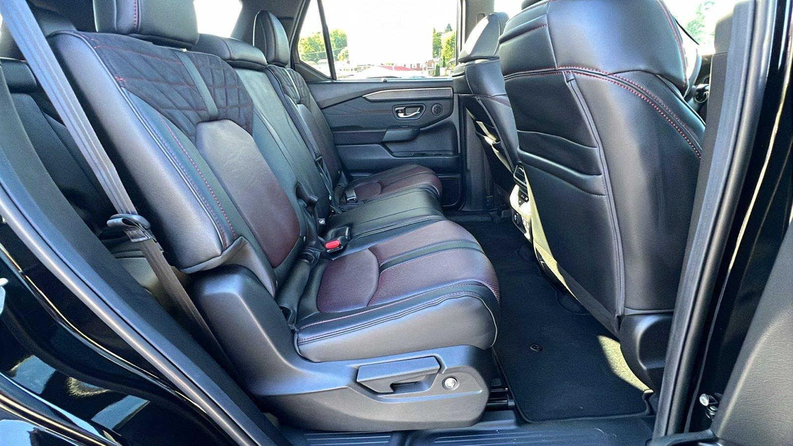 2026 Honda Pilot photo 15 of 35