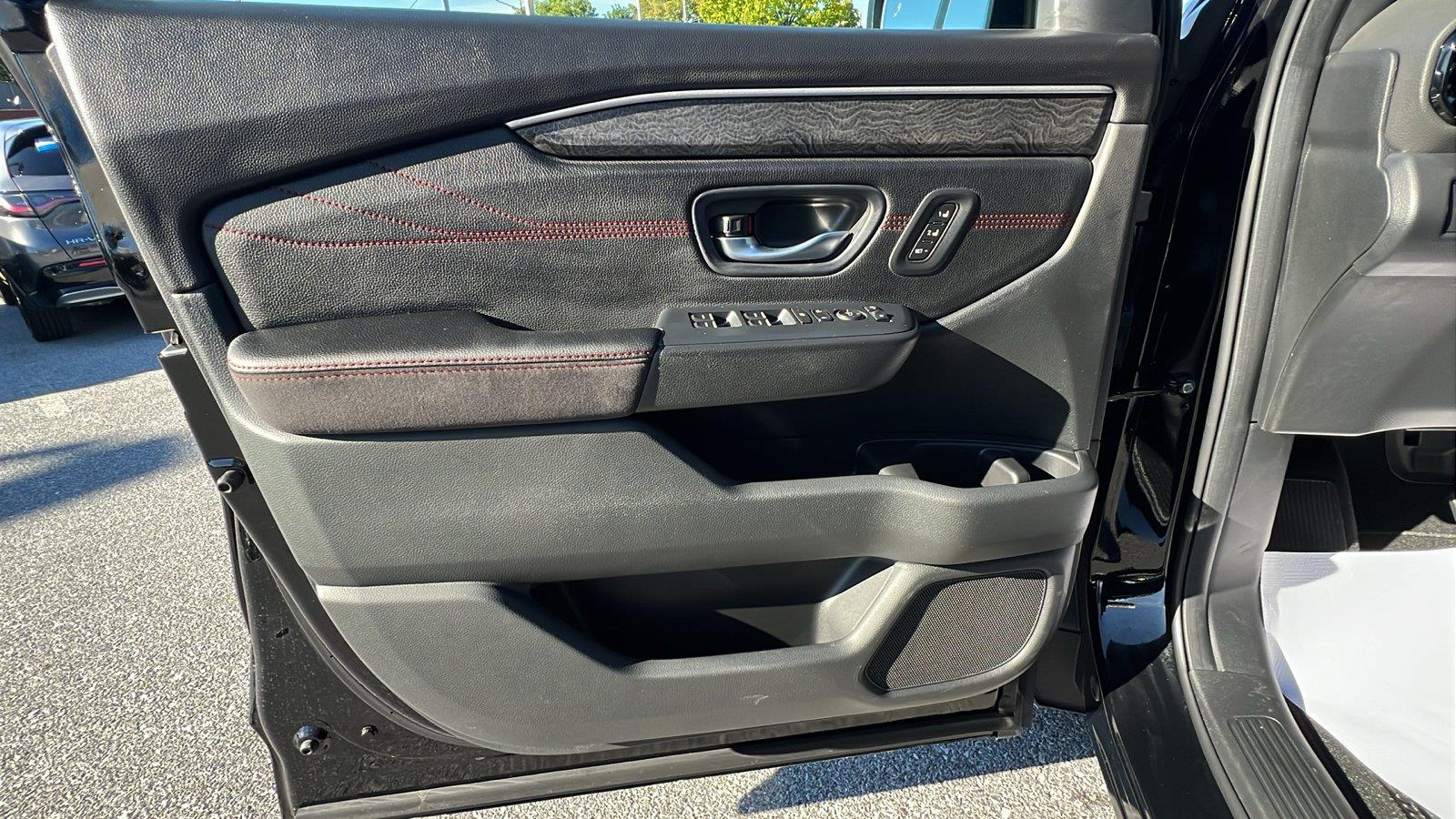 2026 Honda Pilot photo 24 of 35