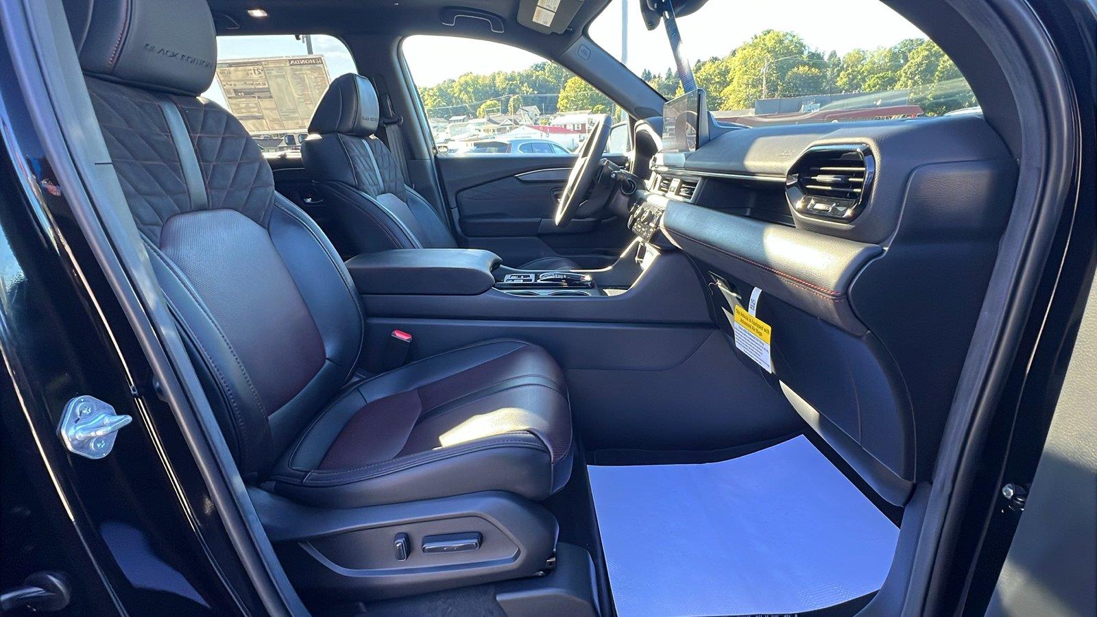 2026 Honda Pilot photo 13 of 35