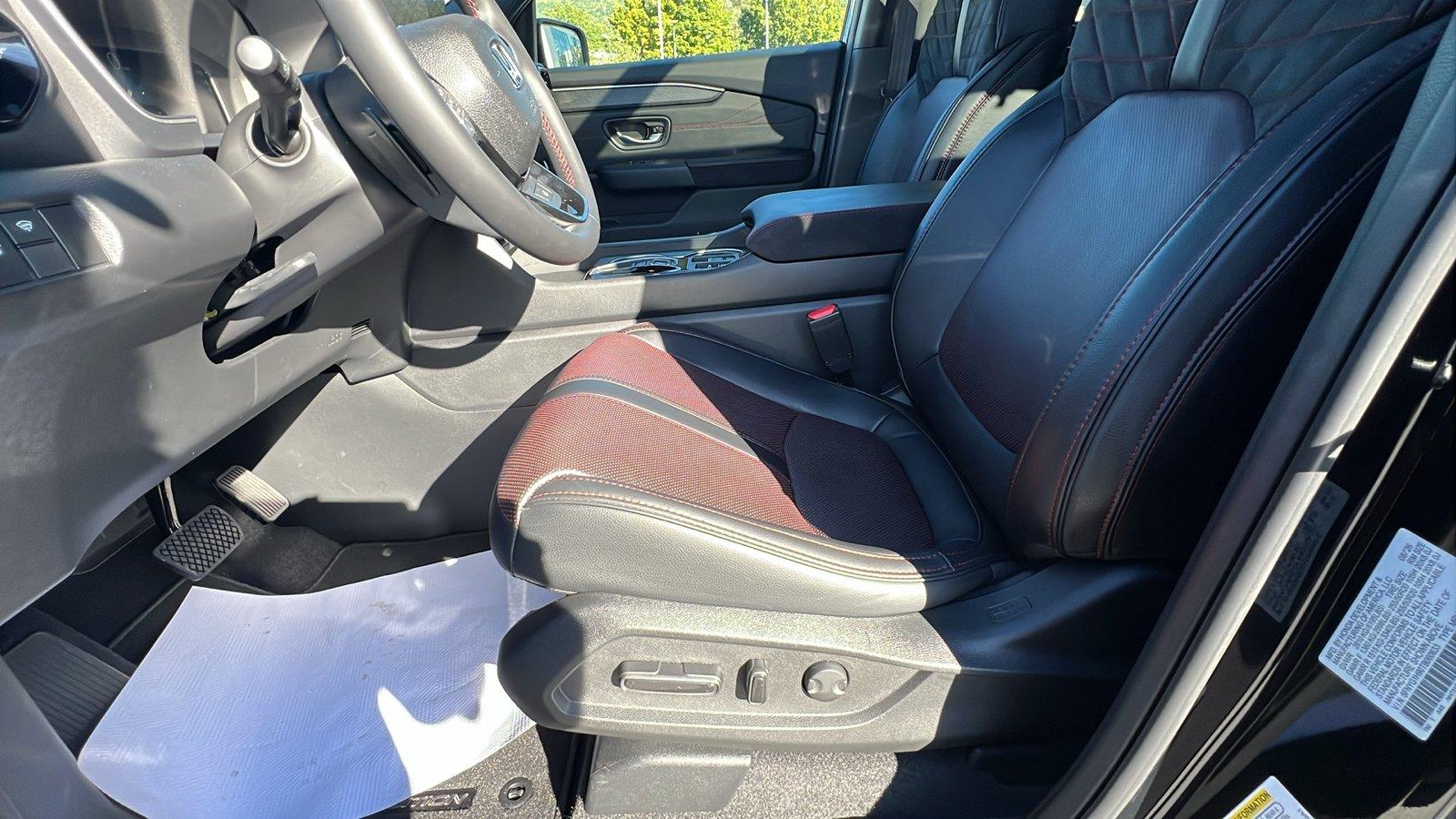 2026 Honda Pilot photo 25 of 35