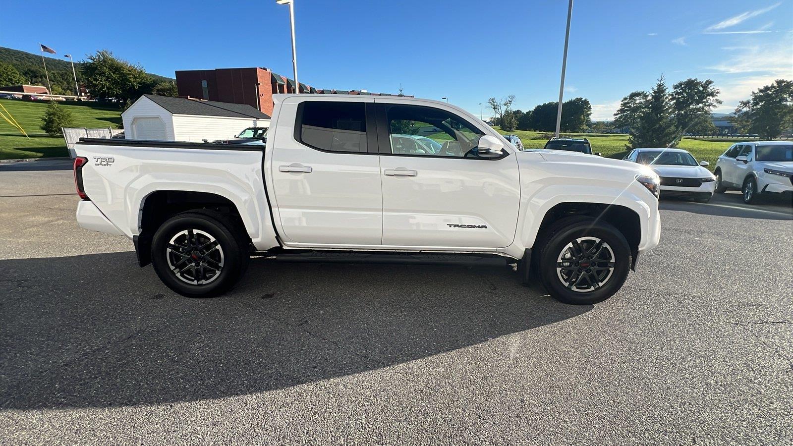 2024 Toyota Tacoma TRD Sport - 2