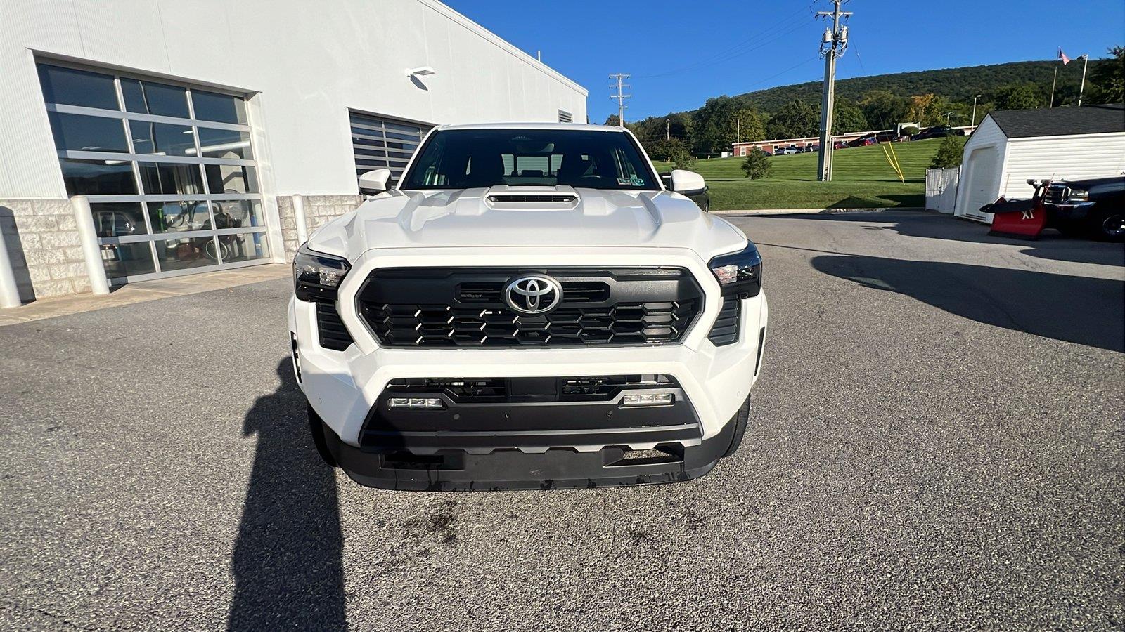 2024 Toyota Tacoma TRD Sport - 8