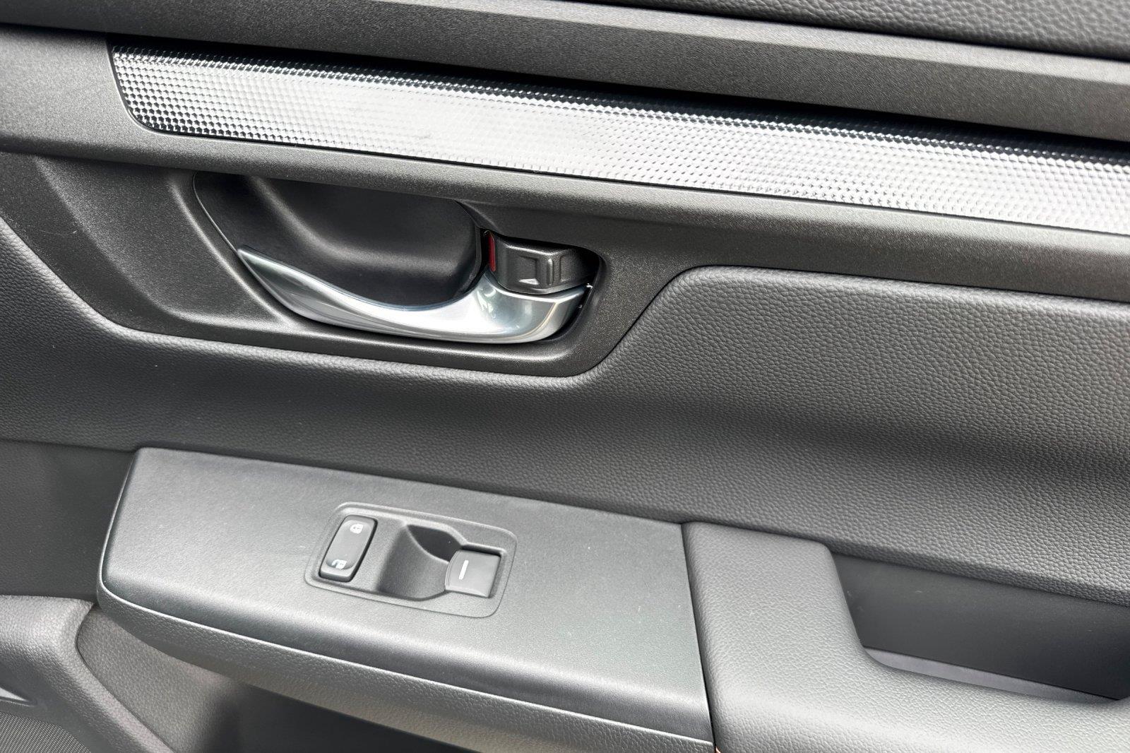 2027 Honda CR-V Hybrid photo 16 of 25