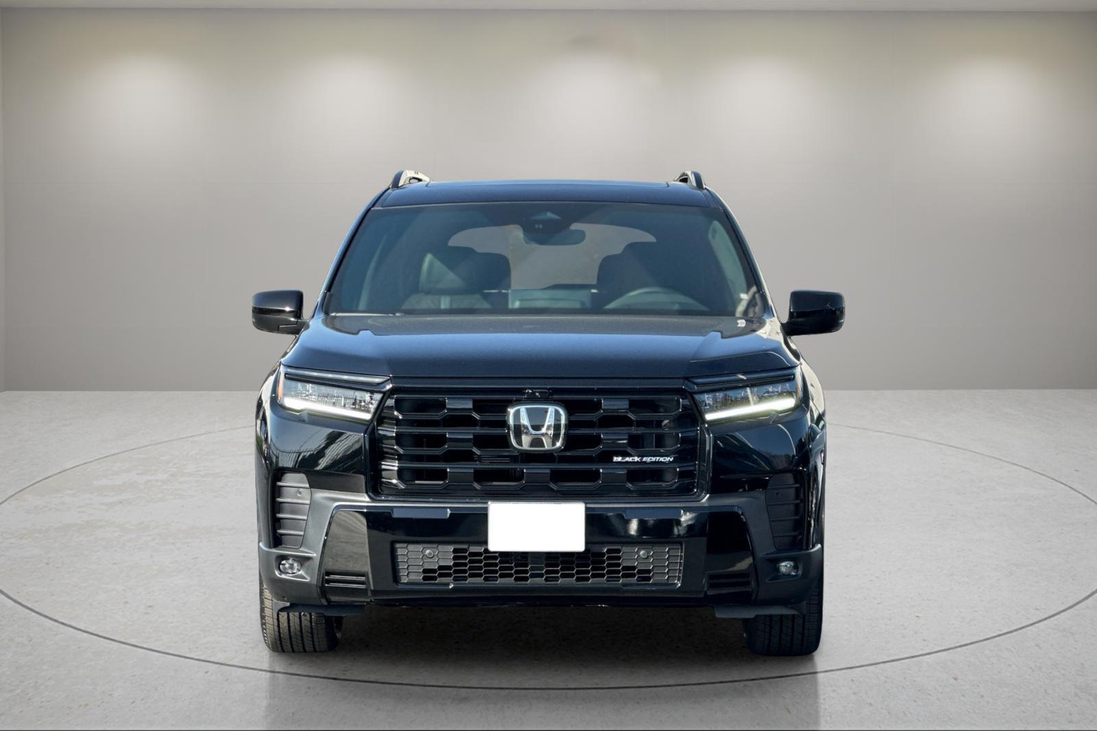 2026 Honda Pilot photo 8 of 25