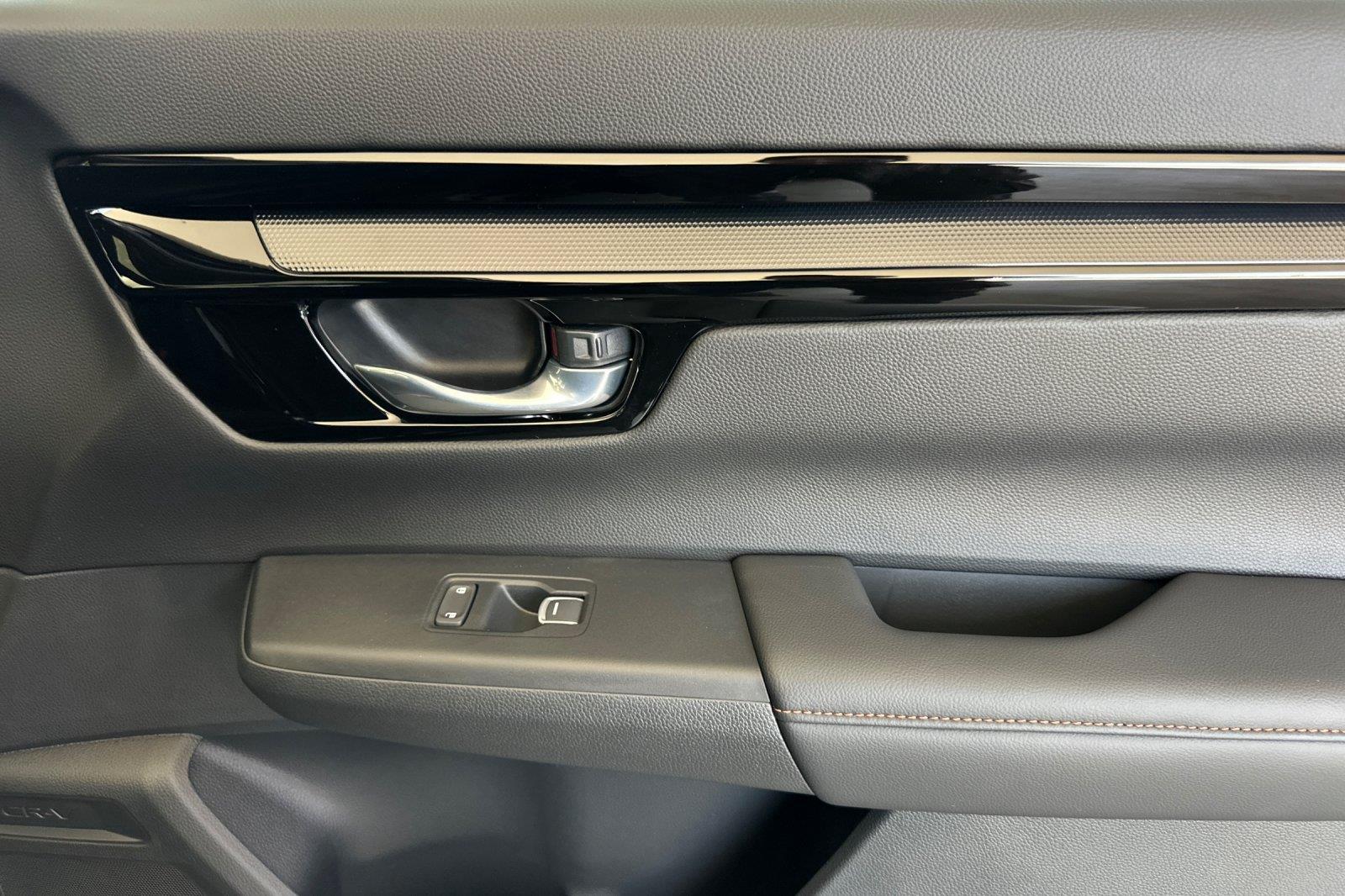 2027 Honda CR-V Hybrid photo 16 of 25