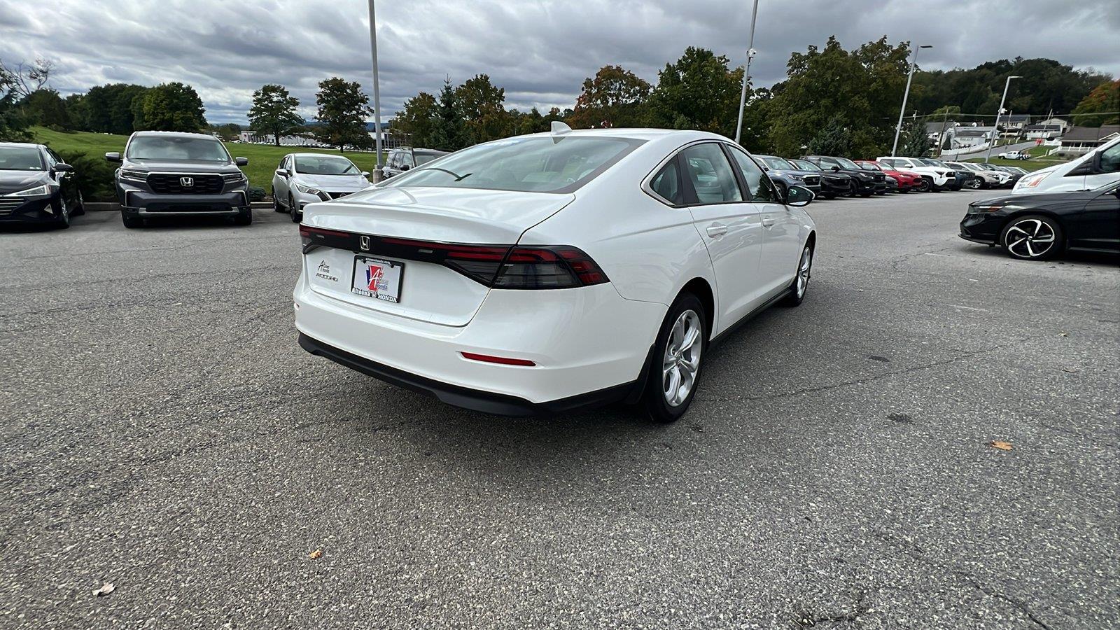 2024 Honda Accord Sedan photo 4 of 28