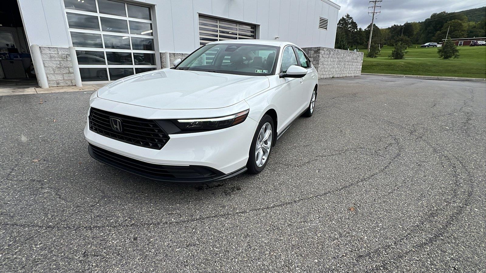 2024 Honda Accord Sedan photo 8 of 28