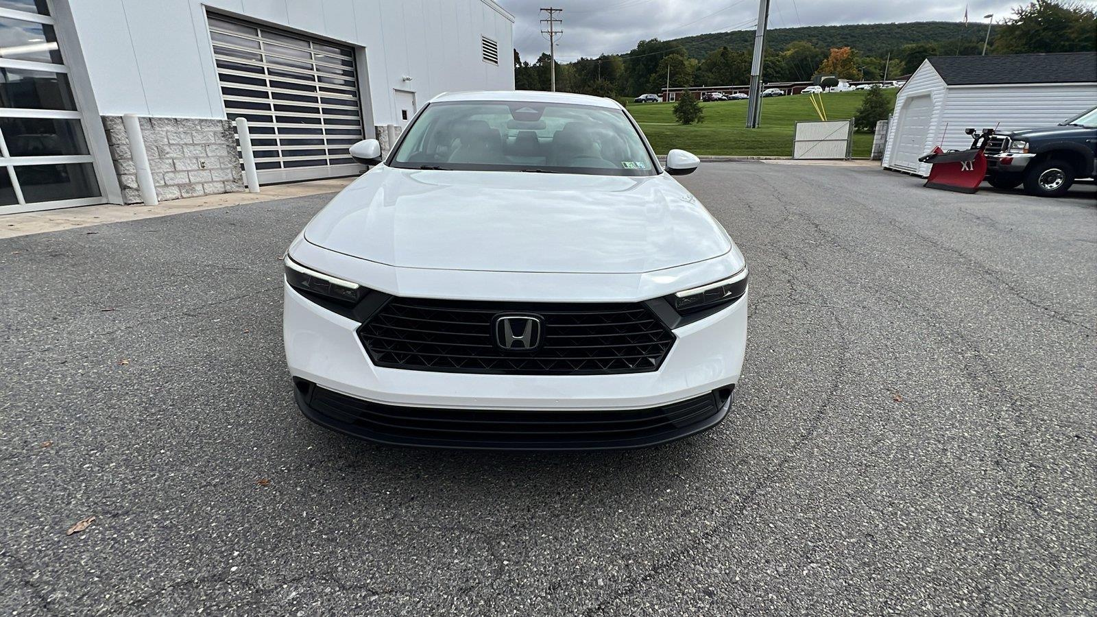 2024 Honda Accord Sedan photo 9 of 28