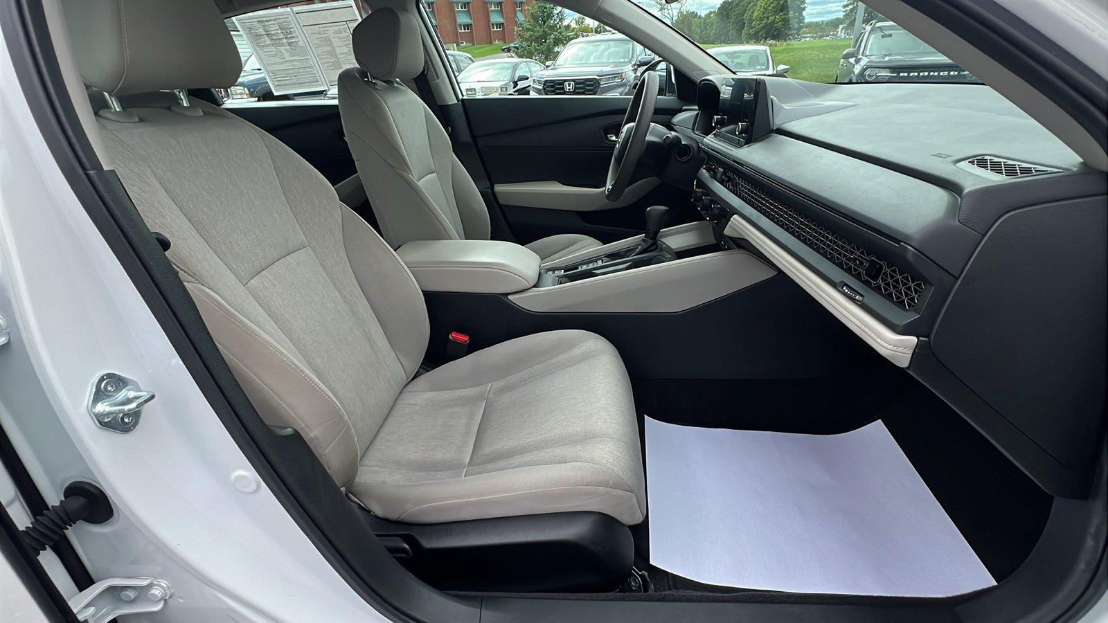 2024 Honda Accord Sedan photo 13 of 28