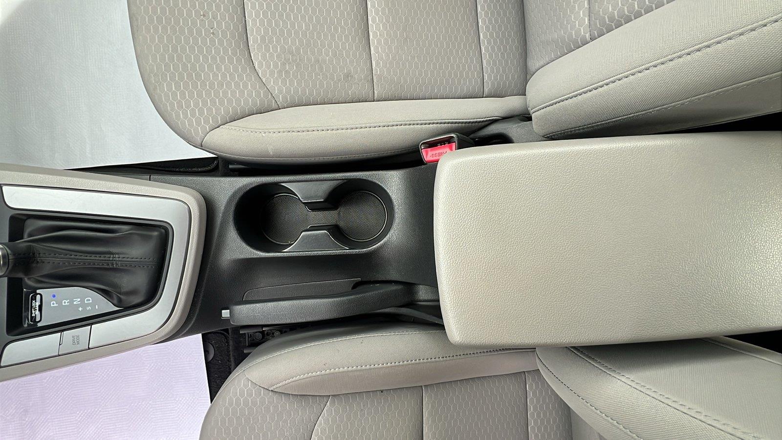 2019 Hyundai Elantra photo 22 of 29