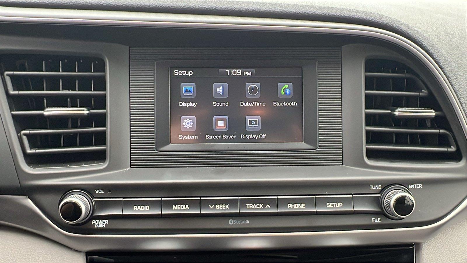 2019 Hyundai Elantra photo 25 of 29