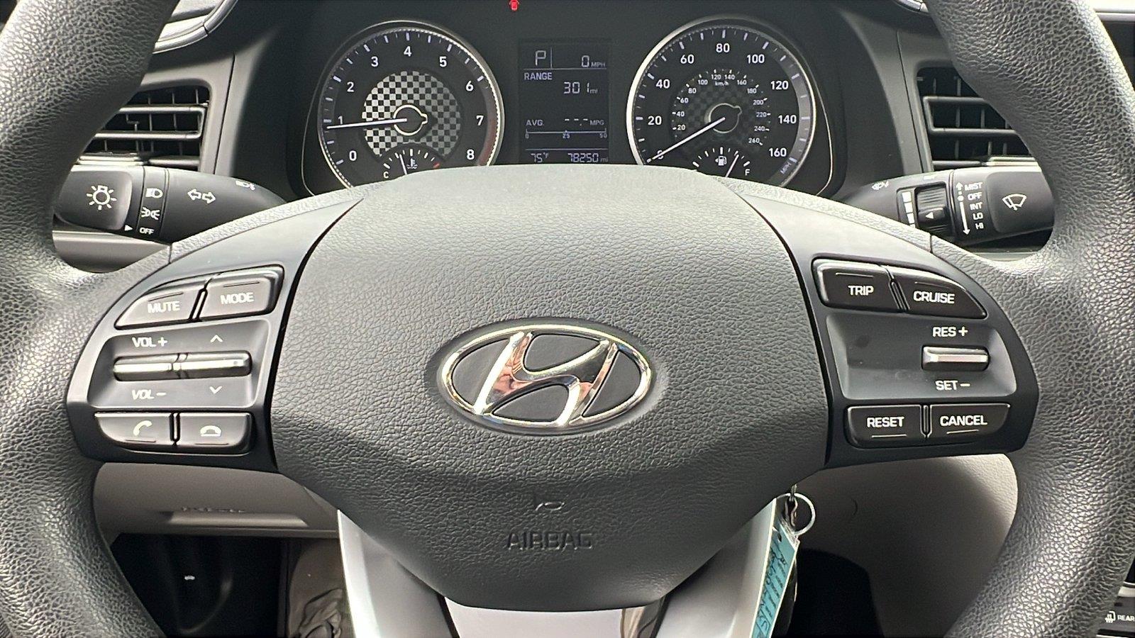 2019 Hyundai Elantra photo 27 of 29