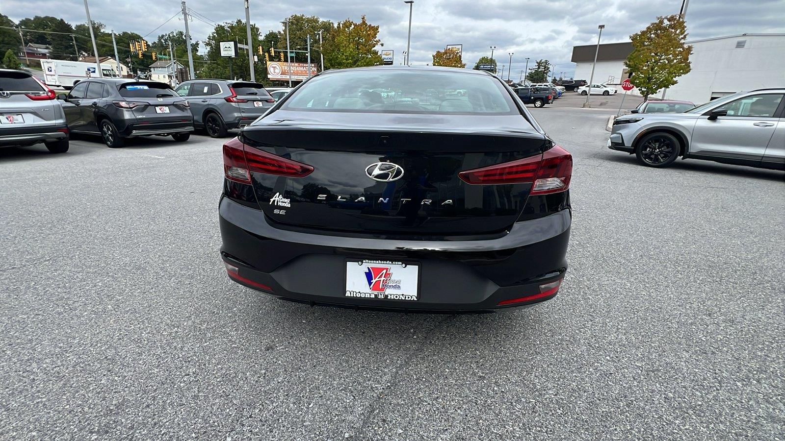 2019 Hyundai Elantra photo 5 of 29