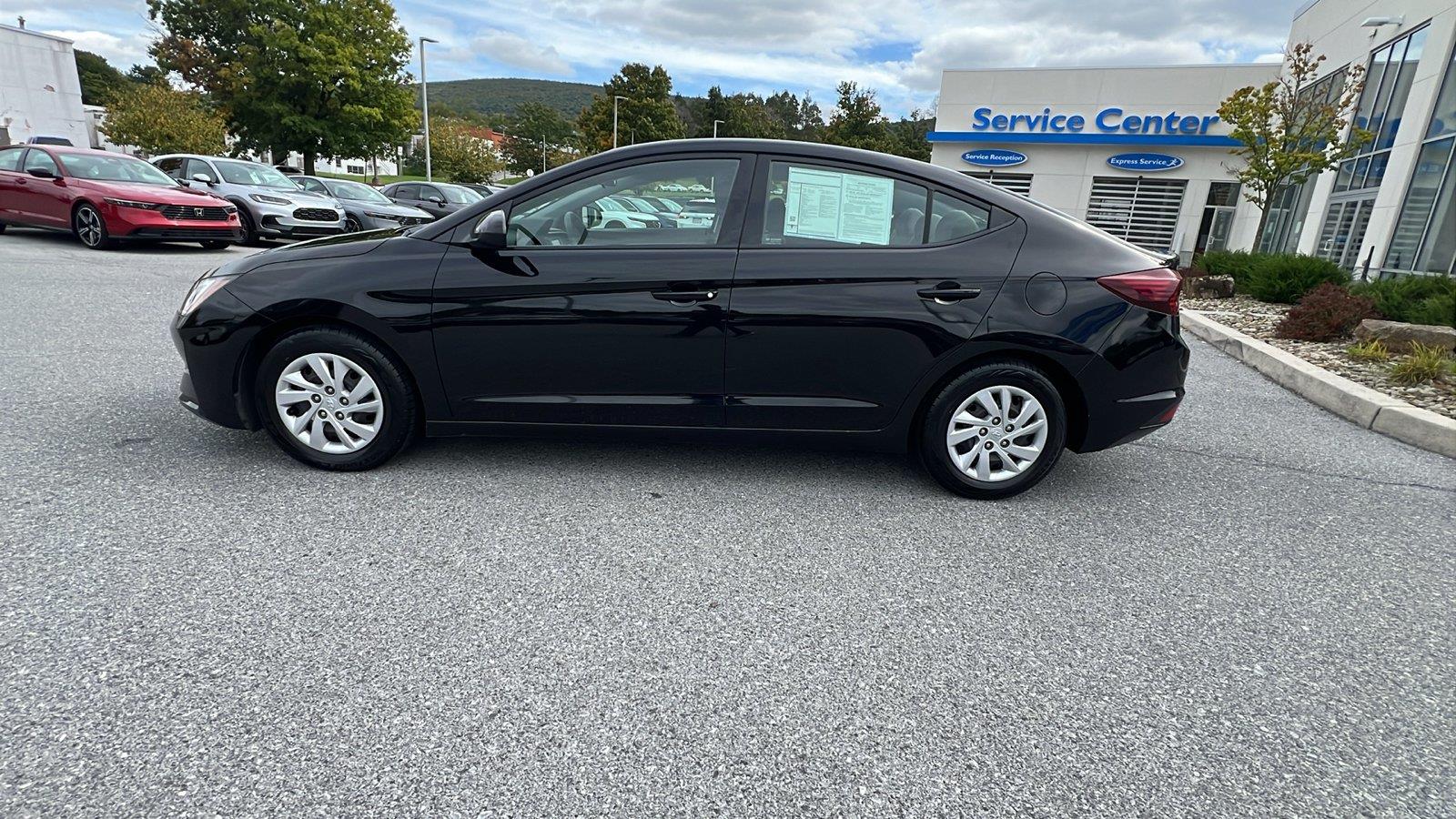 2019 Hyundai Elantra photo 7 of 29