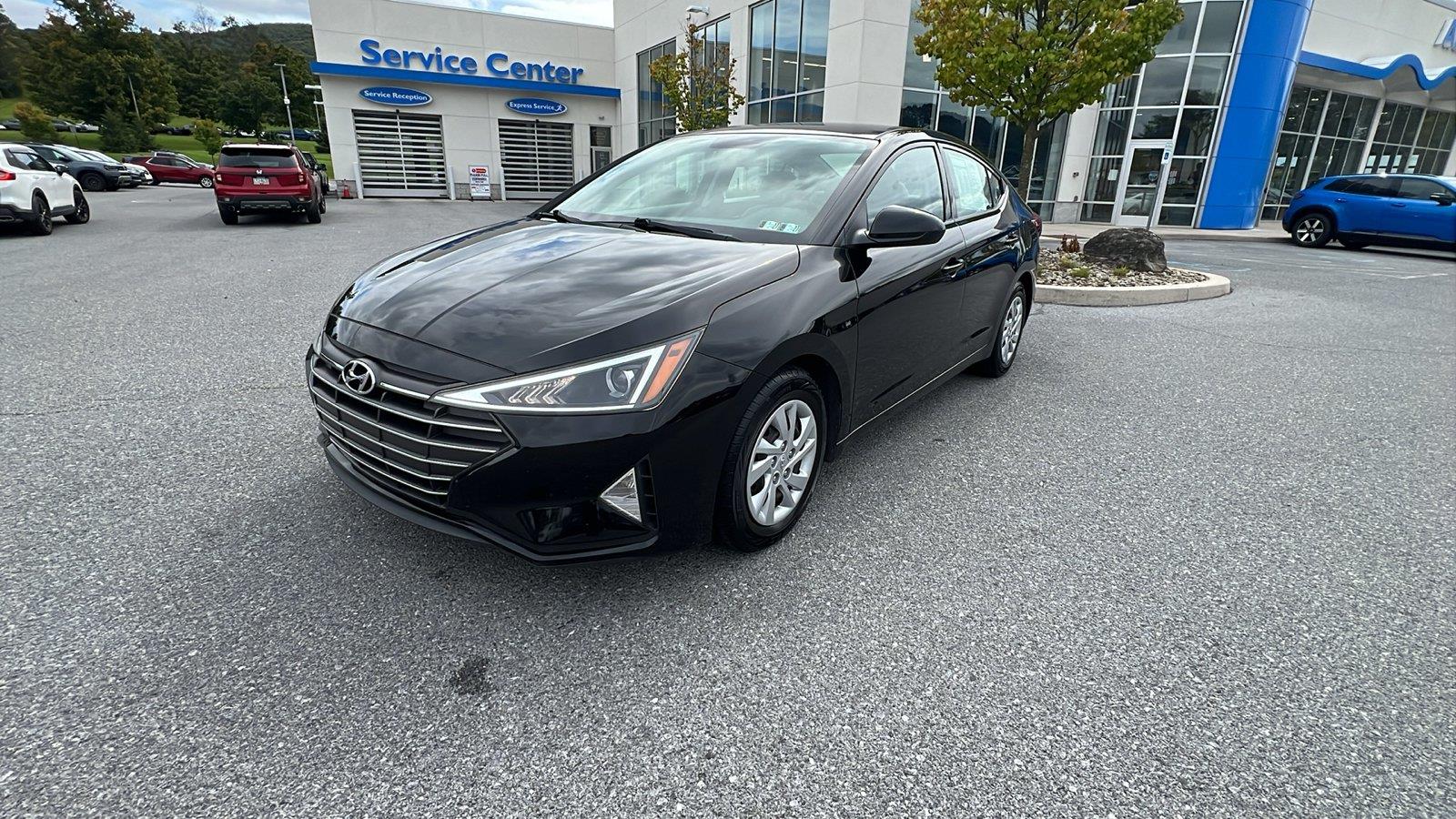 2019 Hyundai Elantra photo 8 of 29