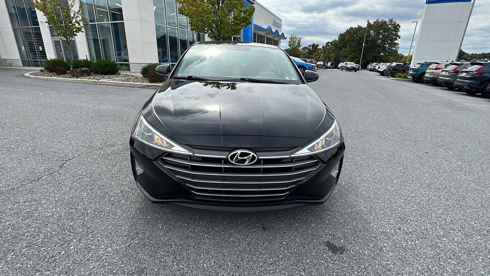 2019 Hyundai Elantra photo 9 of 29