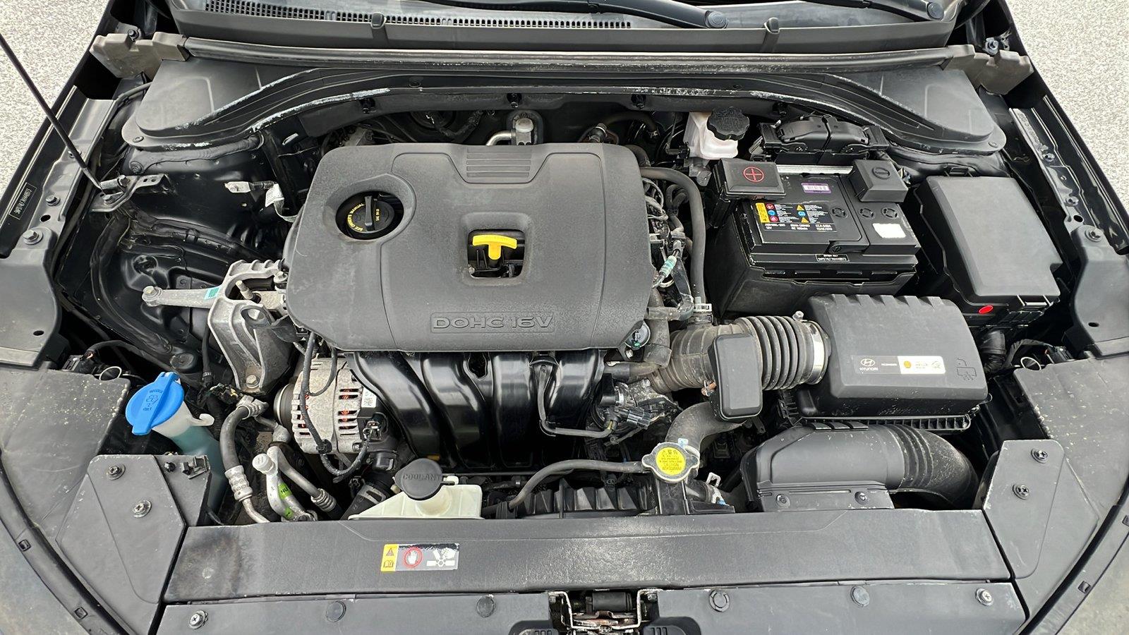 2019 Hyundai Elantra photo 10 of 29