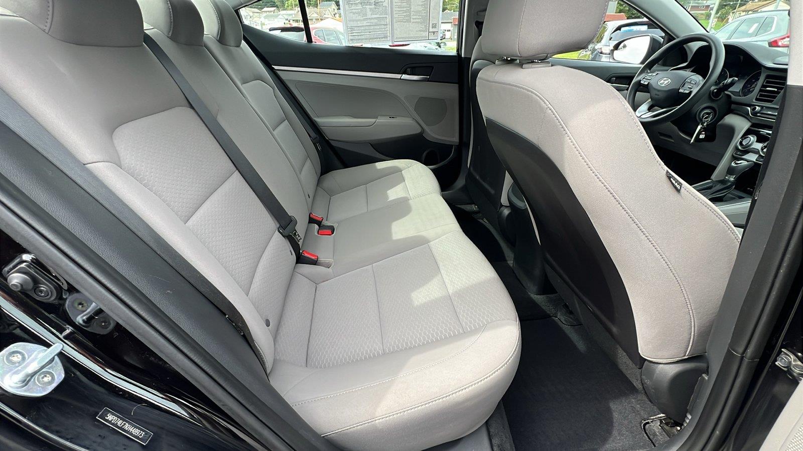 2019 Hyundai Elantra photo 15 of 29