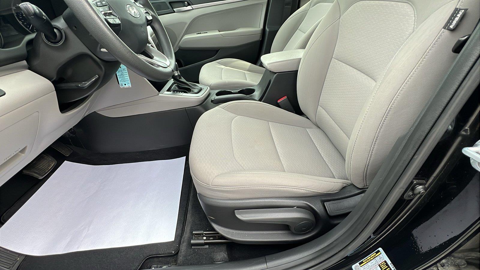 2019 Hyundai Elantra photo 21 of 29