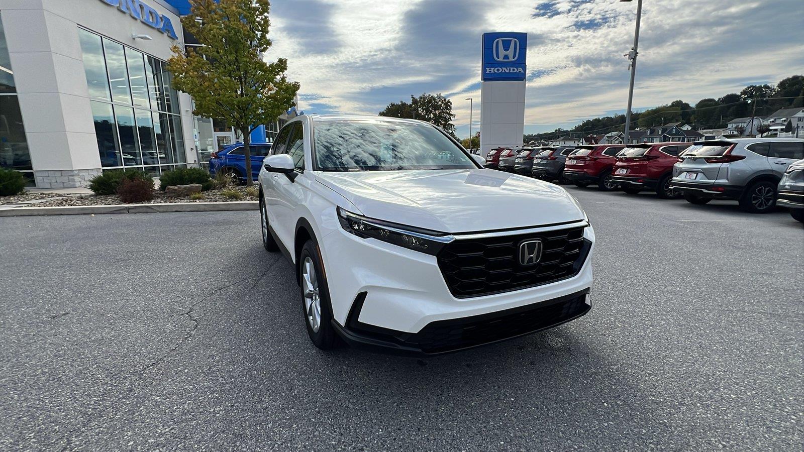 2027 Honda CR-V photo 2 of 31