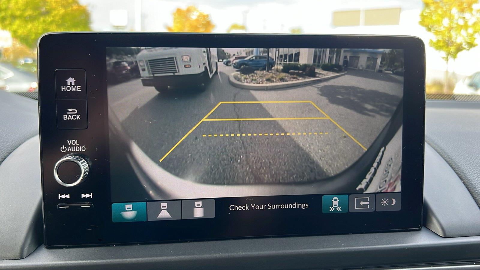 2025 Honda Pilot photo 28 of 31