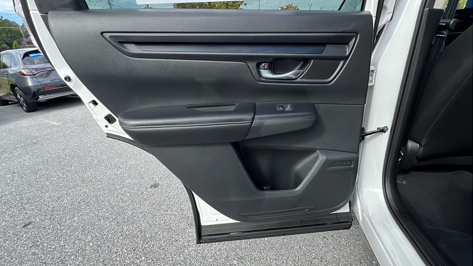 2027 Honda CR-V photo 17 of 31