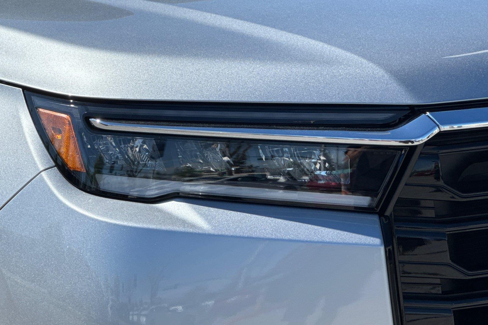2026 HONDA PILOT photo 9 of 11