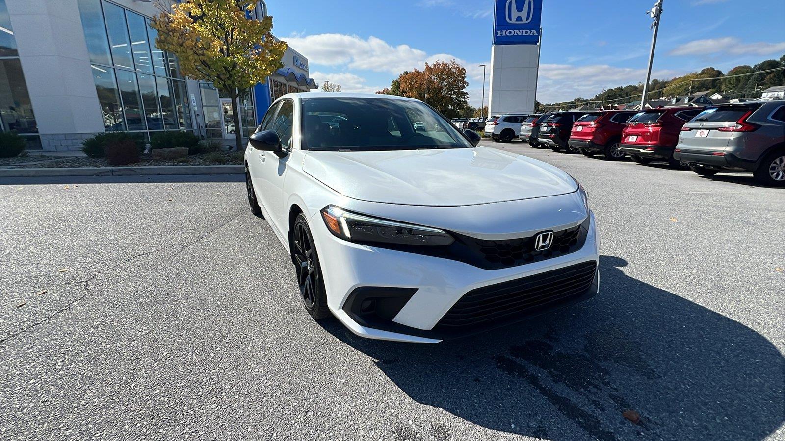 2024 Honda Civic photo 2 of 28