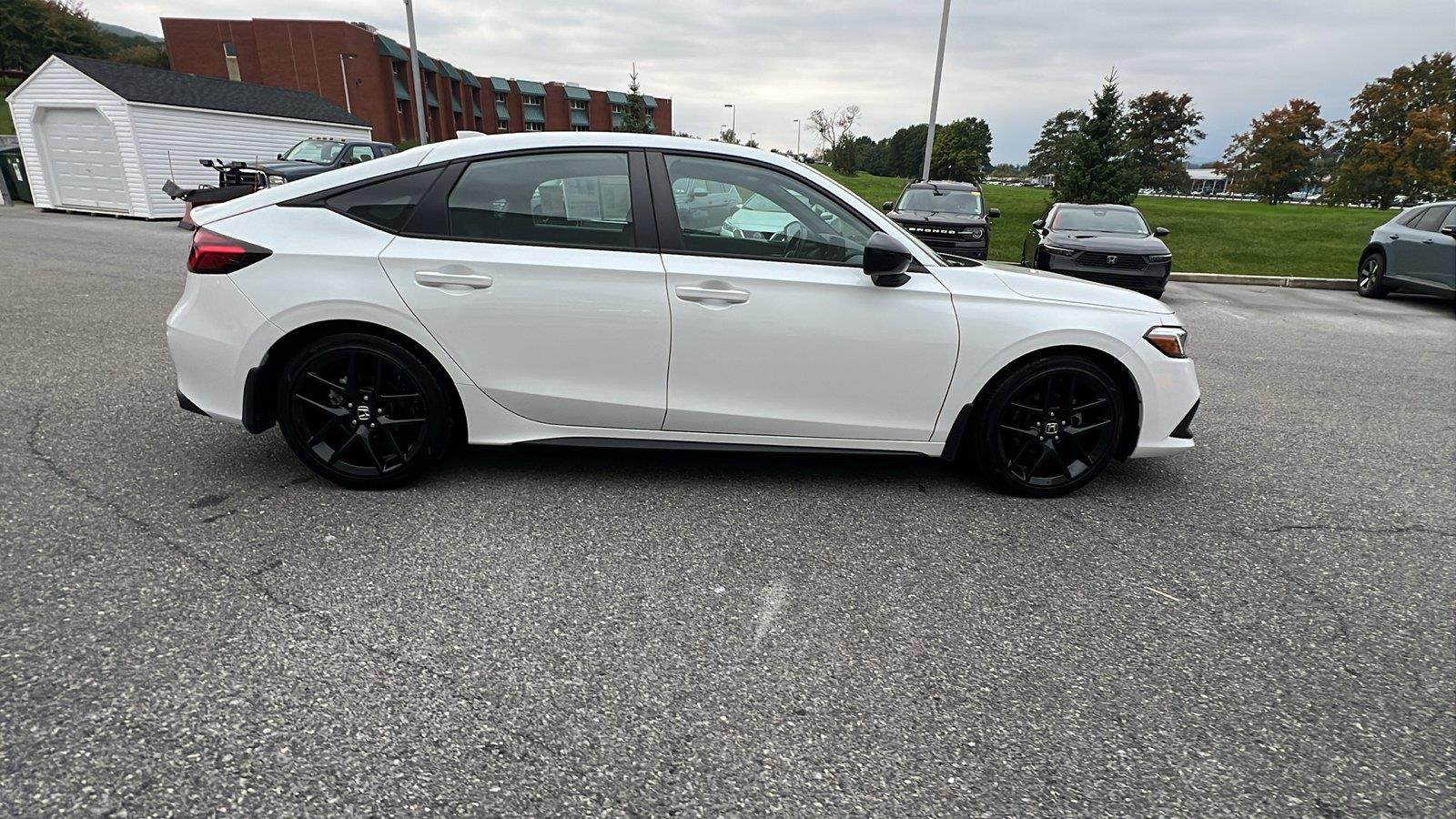 2024 Honda Civic photo 3 of 28
