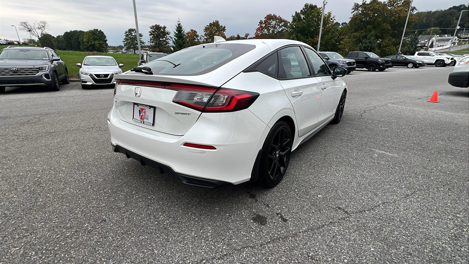 2024 Honda Civic photo 4 of 28