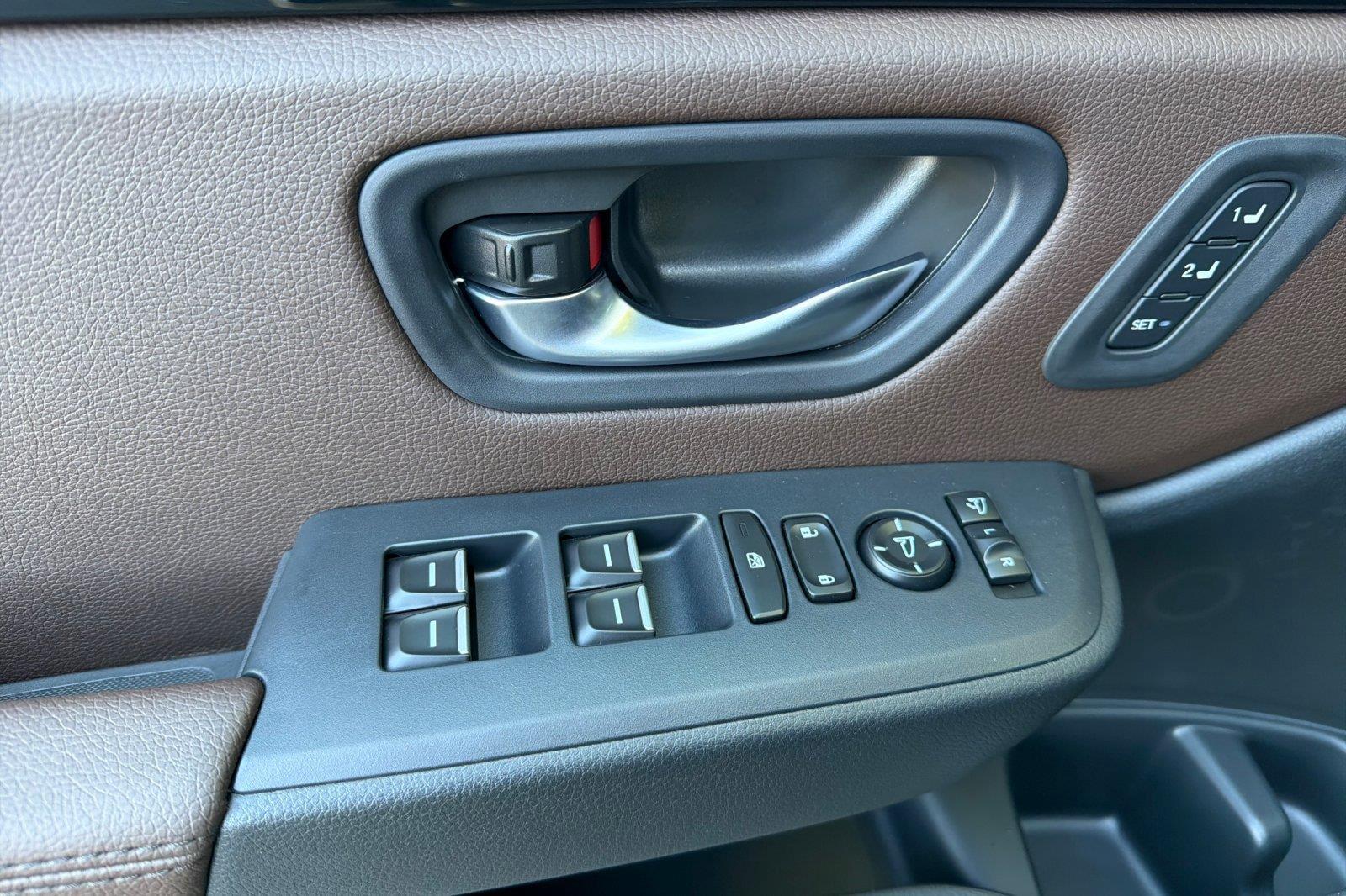 2026 Honda Pilot photo 10 of 25