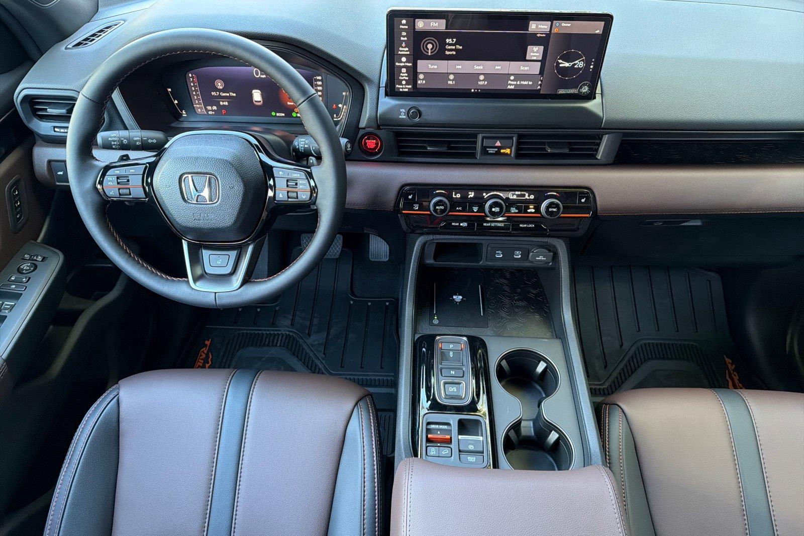 2026 Honda Pilot photo 12 of 25