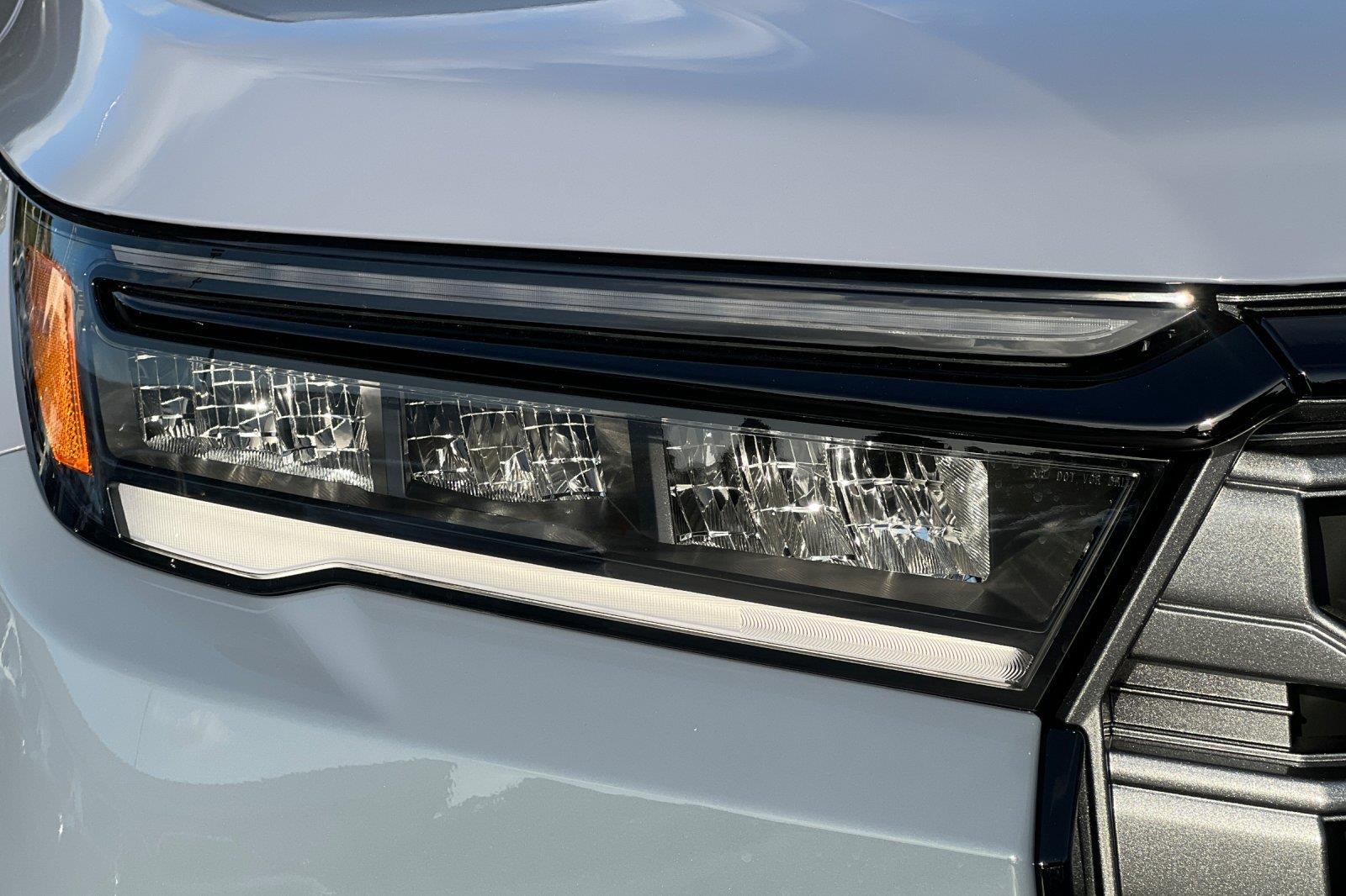 2026 Honda Pilot photo 18 of 25
