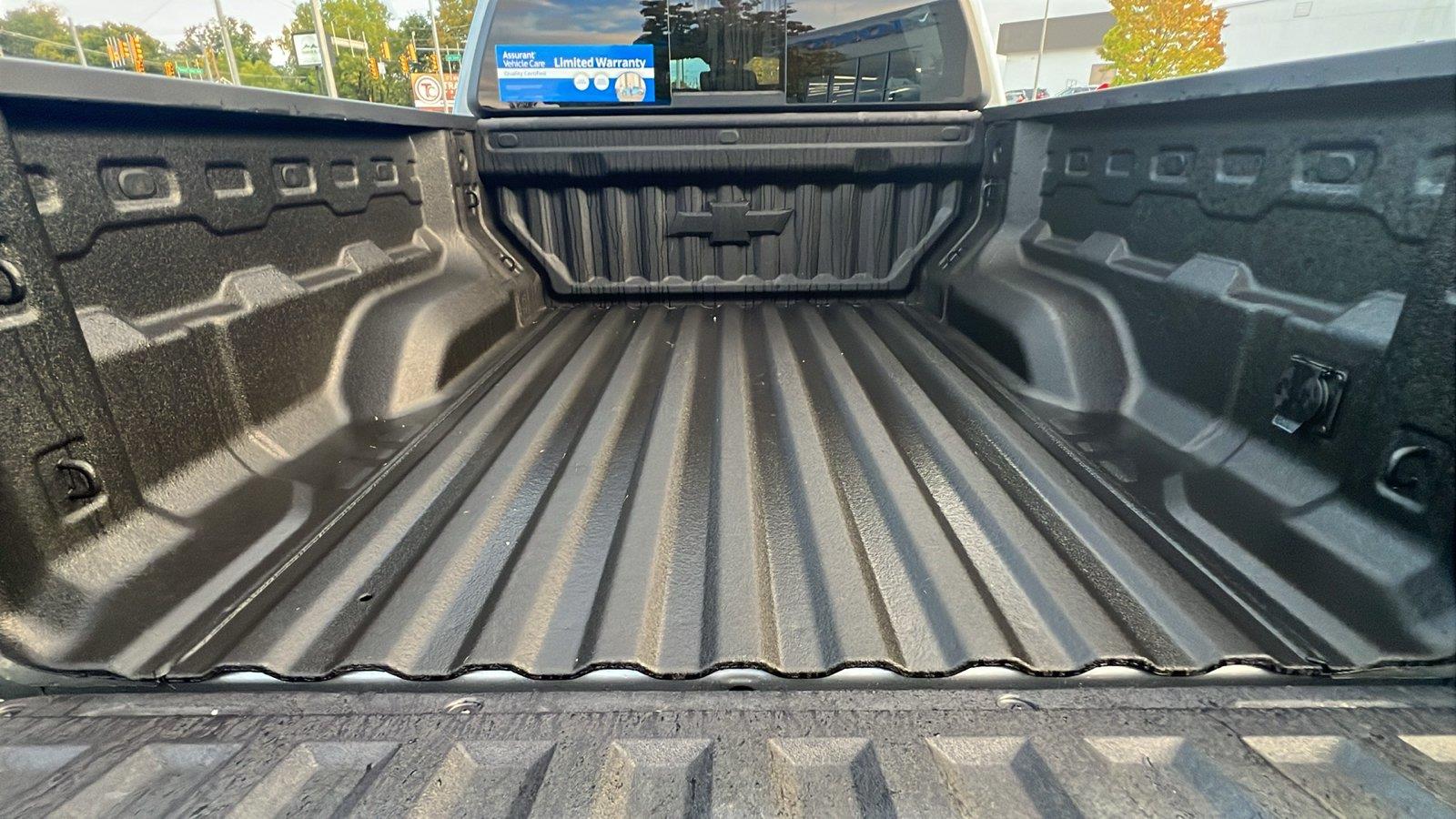 2025 Chevrolet Colorado photo 16 of 32