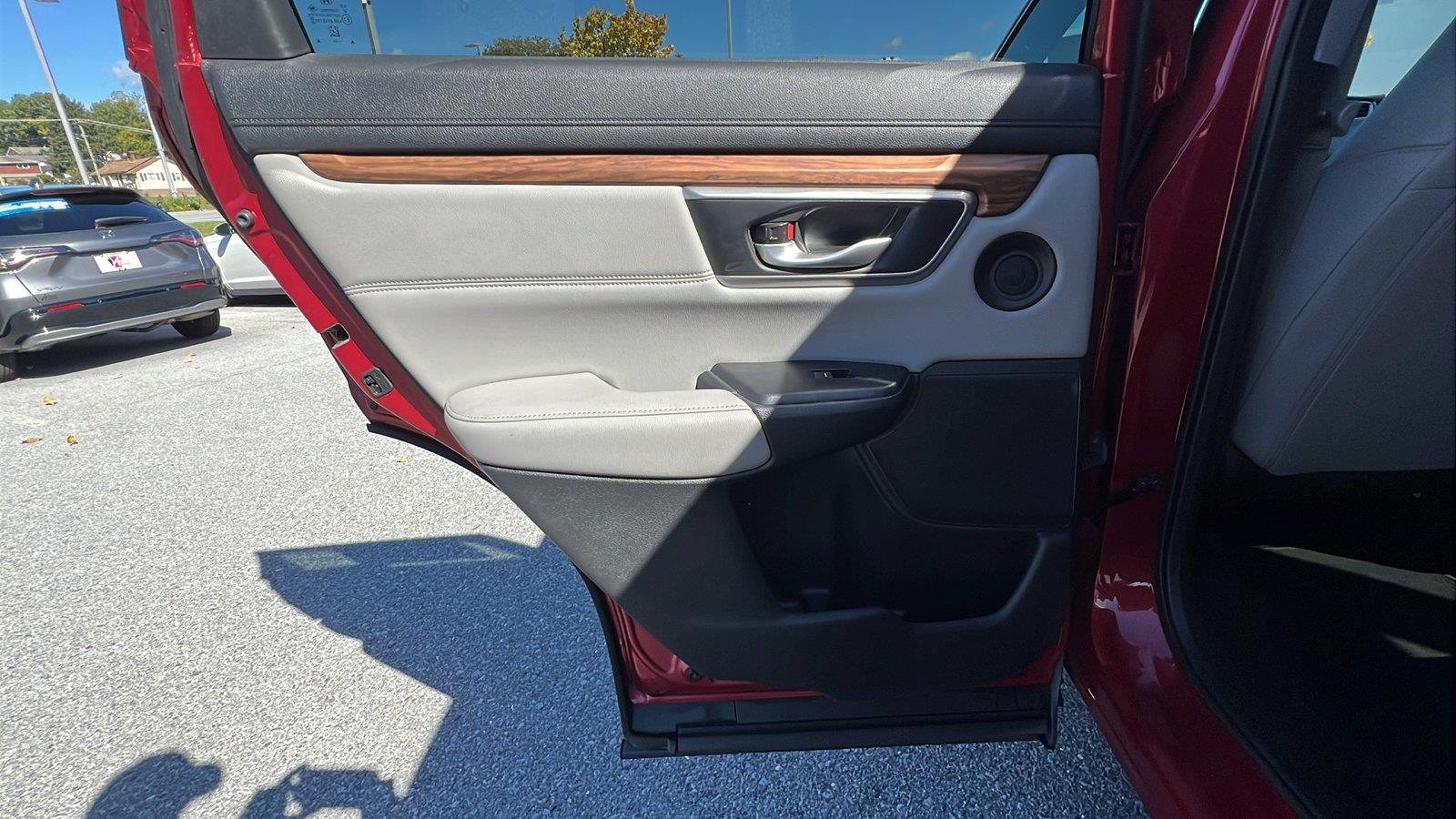 2022 Honda CR-V photo 17 of 33